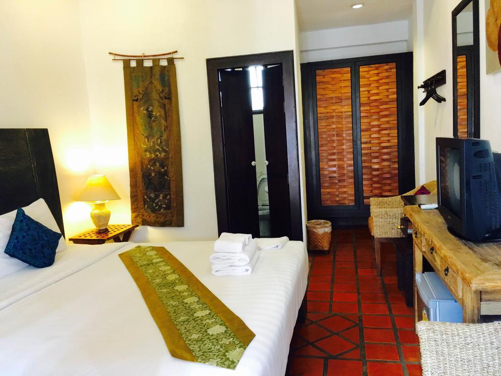 Come Chiangmai Lanna Boutique House Bed & Breakfast Chiang Mai Dış mekan fotoğraf